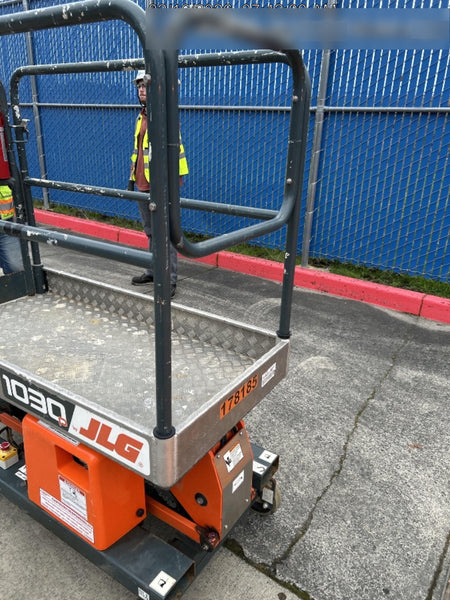 2021 JLG 1030P