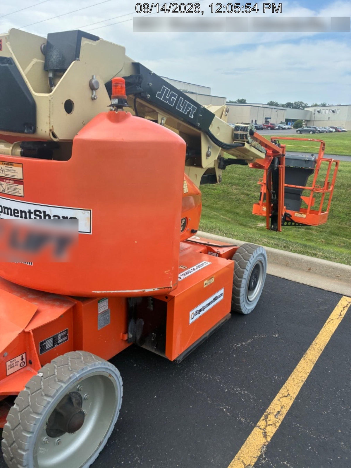 2020 JLG E400AJPN