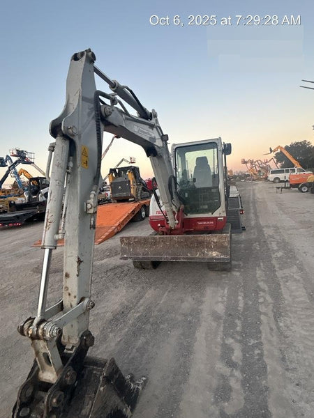 2023 TAKEUCHI TB250-2CR