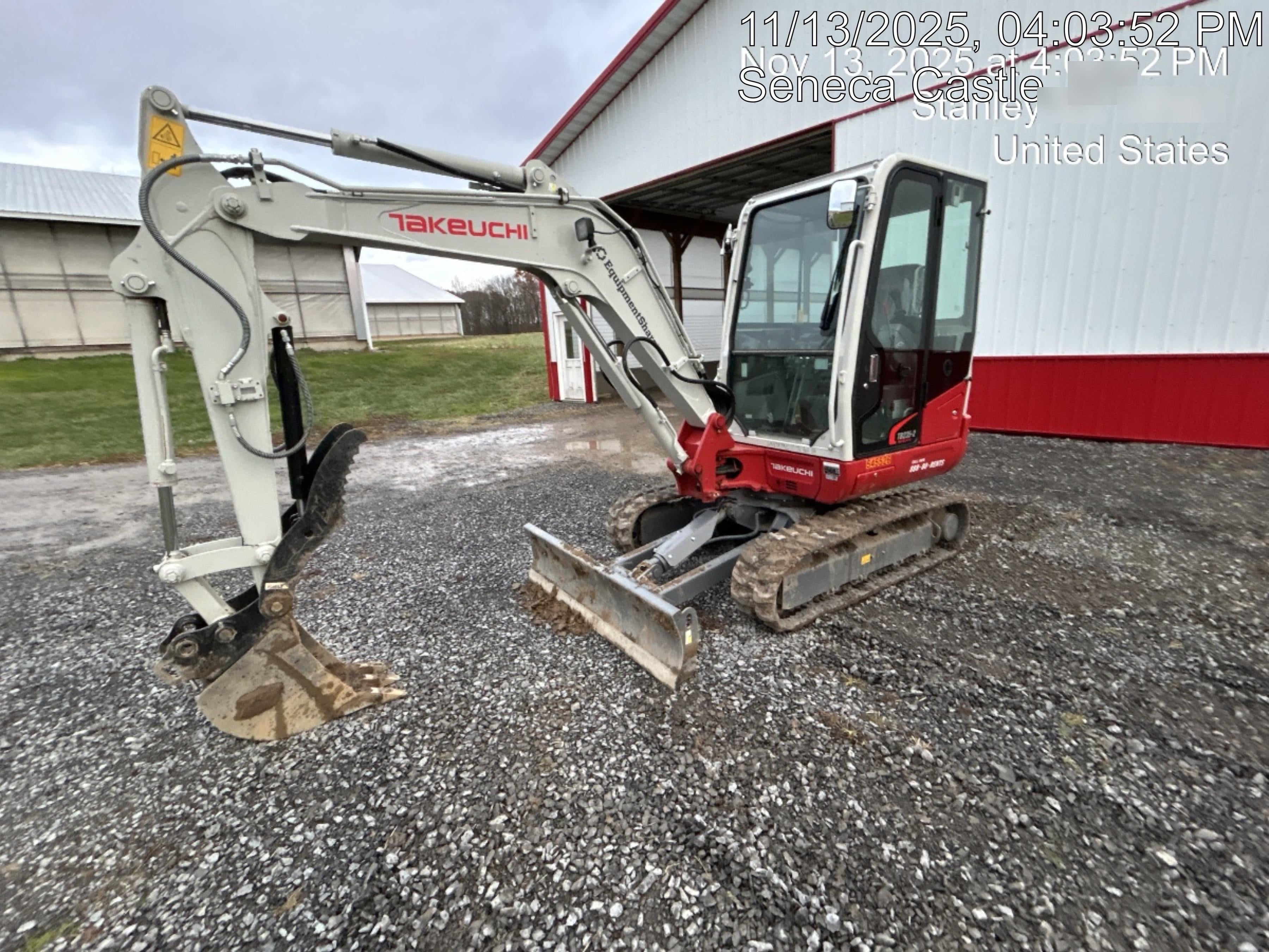 2025 TAKEUCHI TB235-2CR