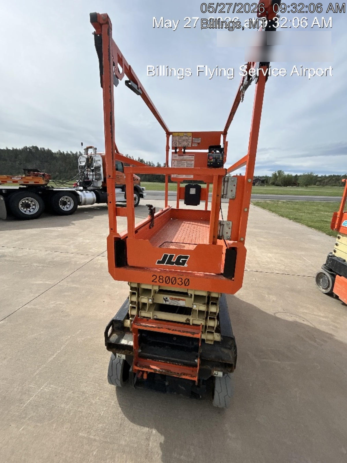 2022 JLG ES1932