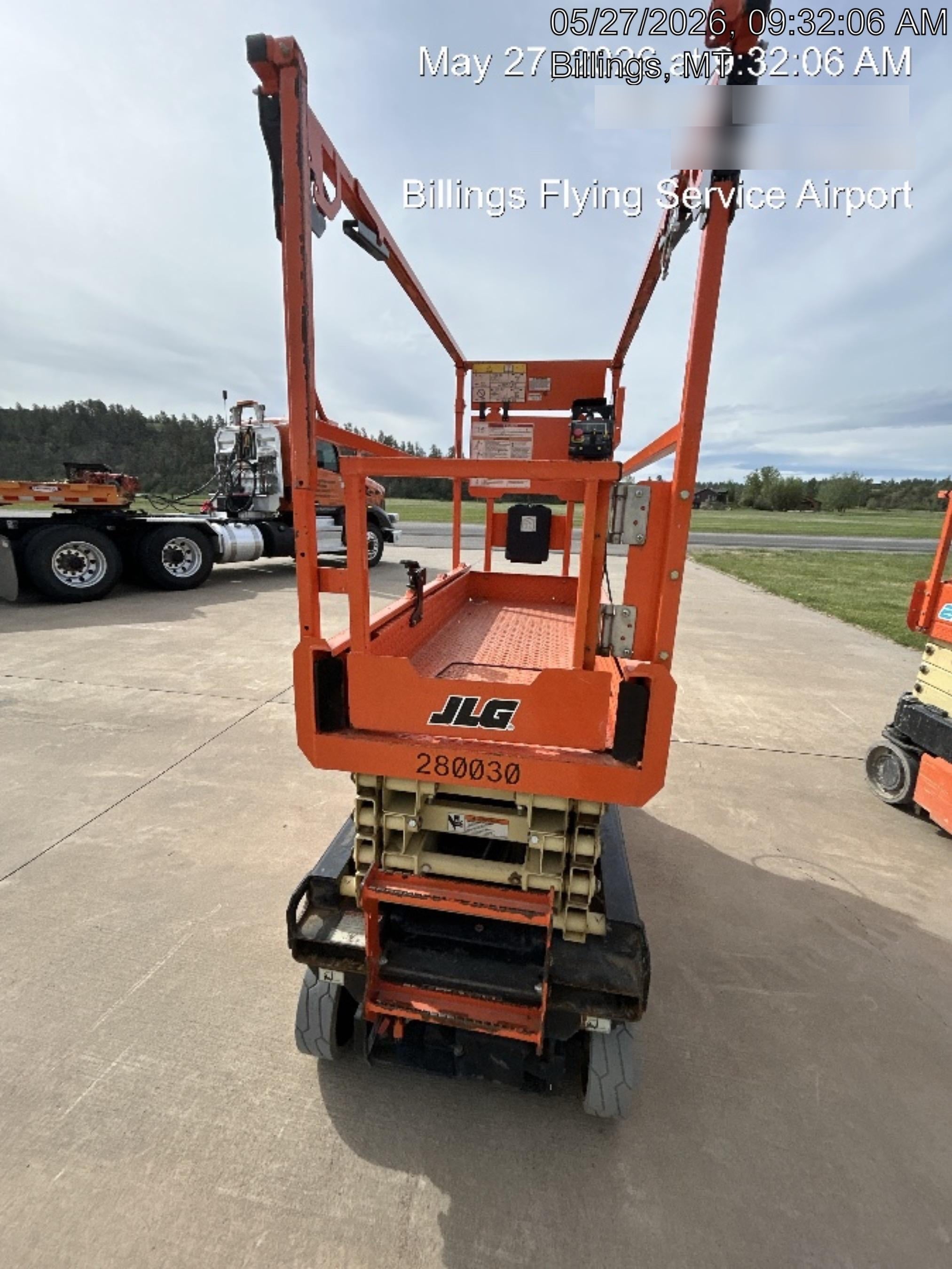 2022 JLG ES1932