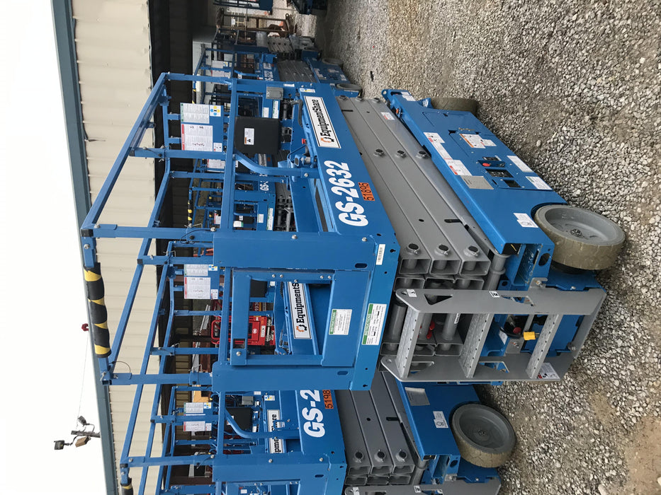 2019 Genie GS-2632 Folding rails with half height swing gate