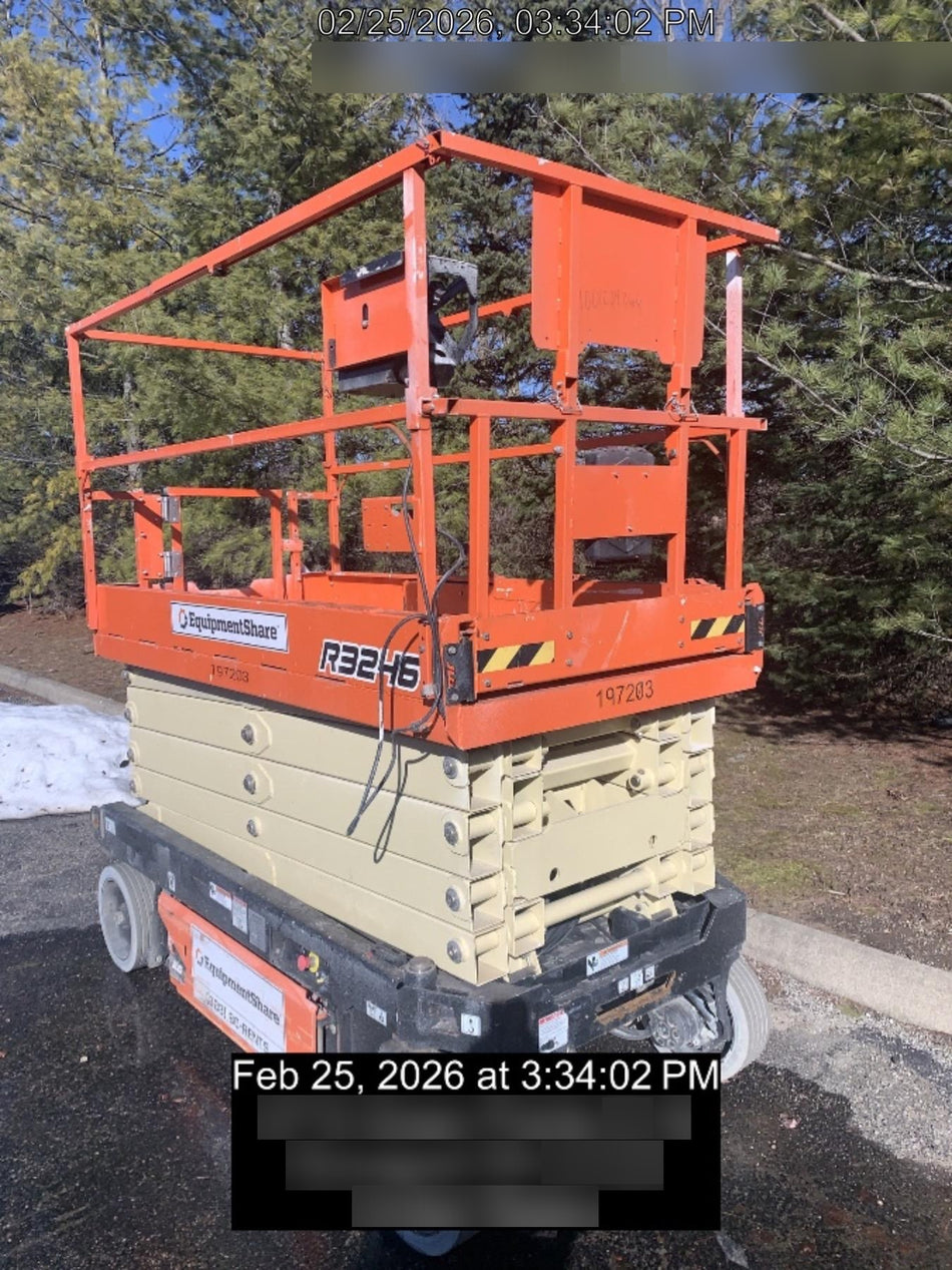2022 JLG R3246
