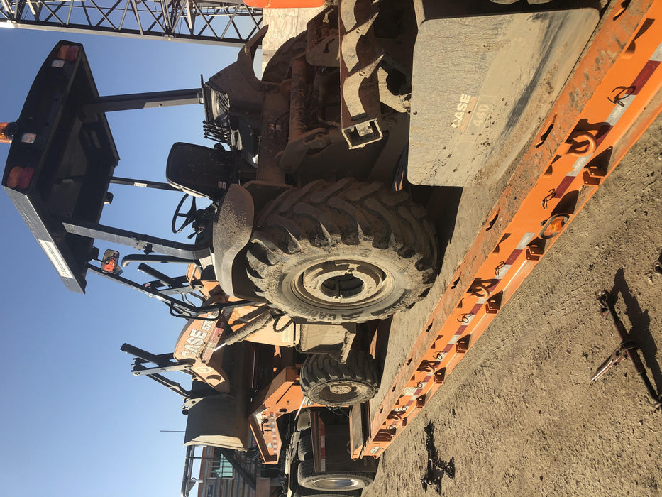 2019 Case 570N EP Canopy, 4WD, GP Front Bucket, Dual Tilt Cylinder, 84" Box Blade w/ Scarifier, Wheel Weights, Beacon