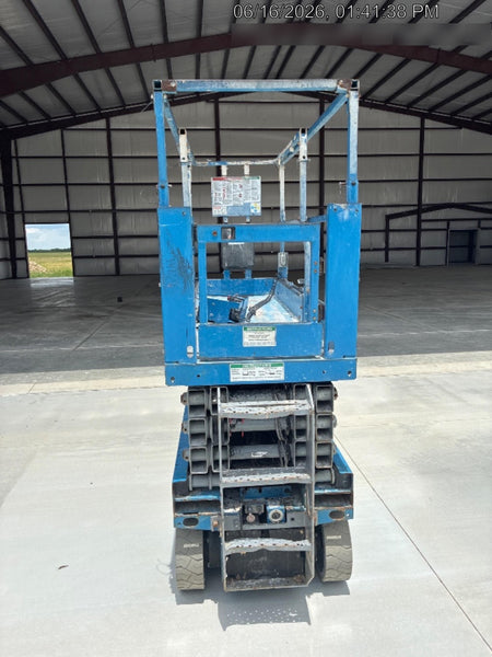 2019 Genie GS-2632 Folding rails with half height swing gate