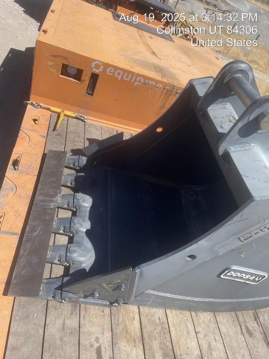 2020 DOOSAN 48" Excavator Bucket