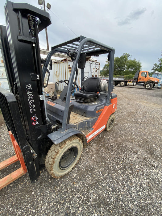 2022 TOYOTA 50-8FGU25