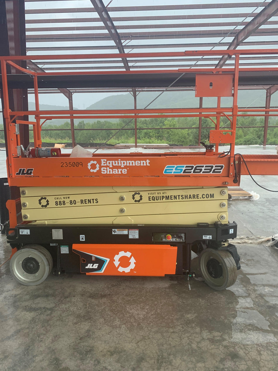 2022 JLG ES2632