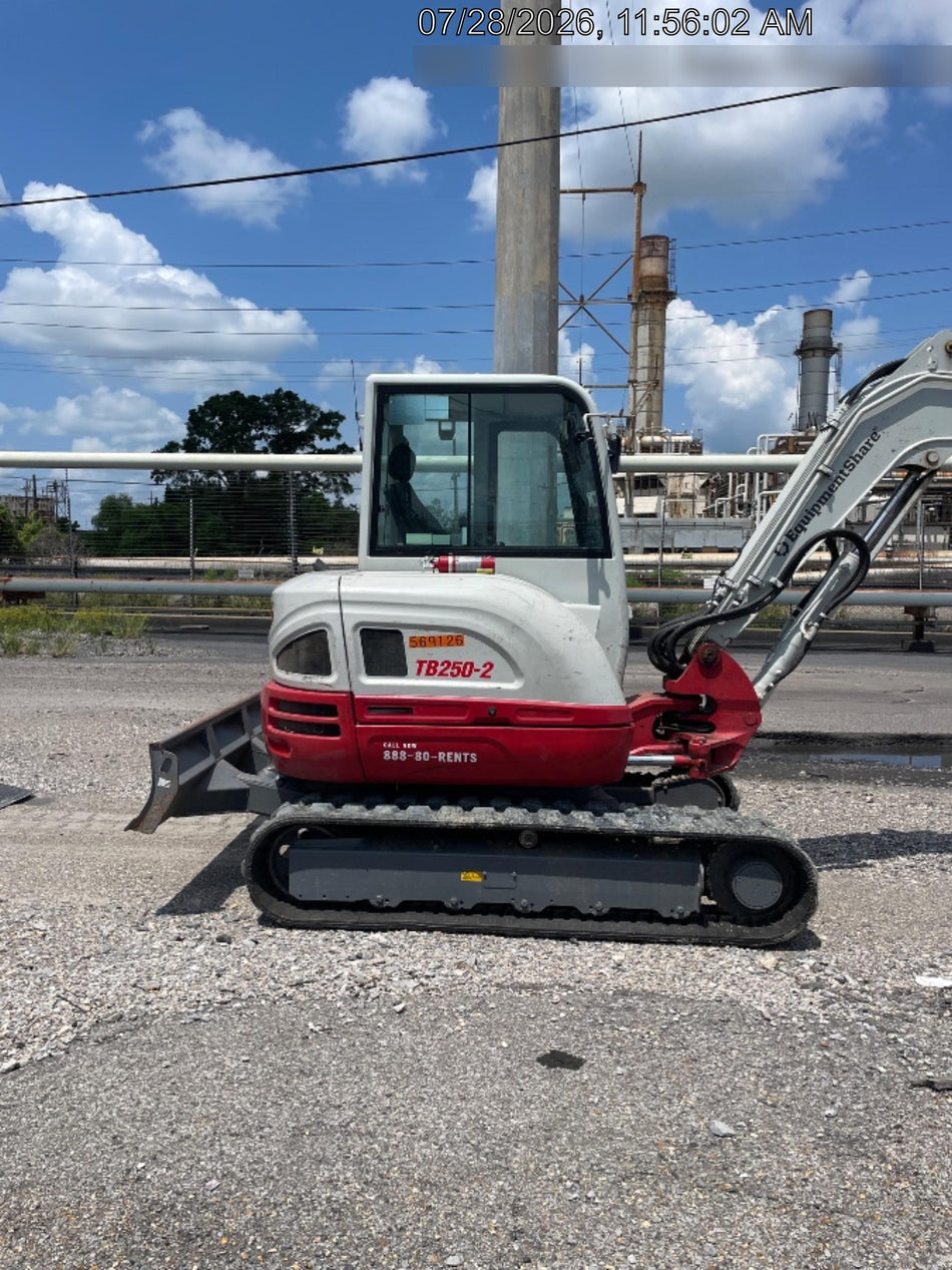 2025 TAKEUCHI TB250-2CR