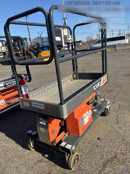2023 JLG 1030P