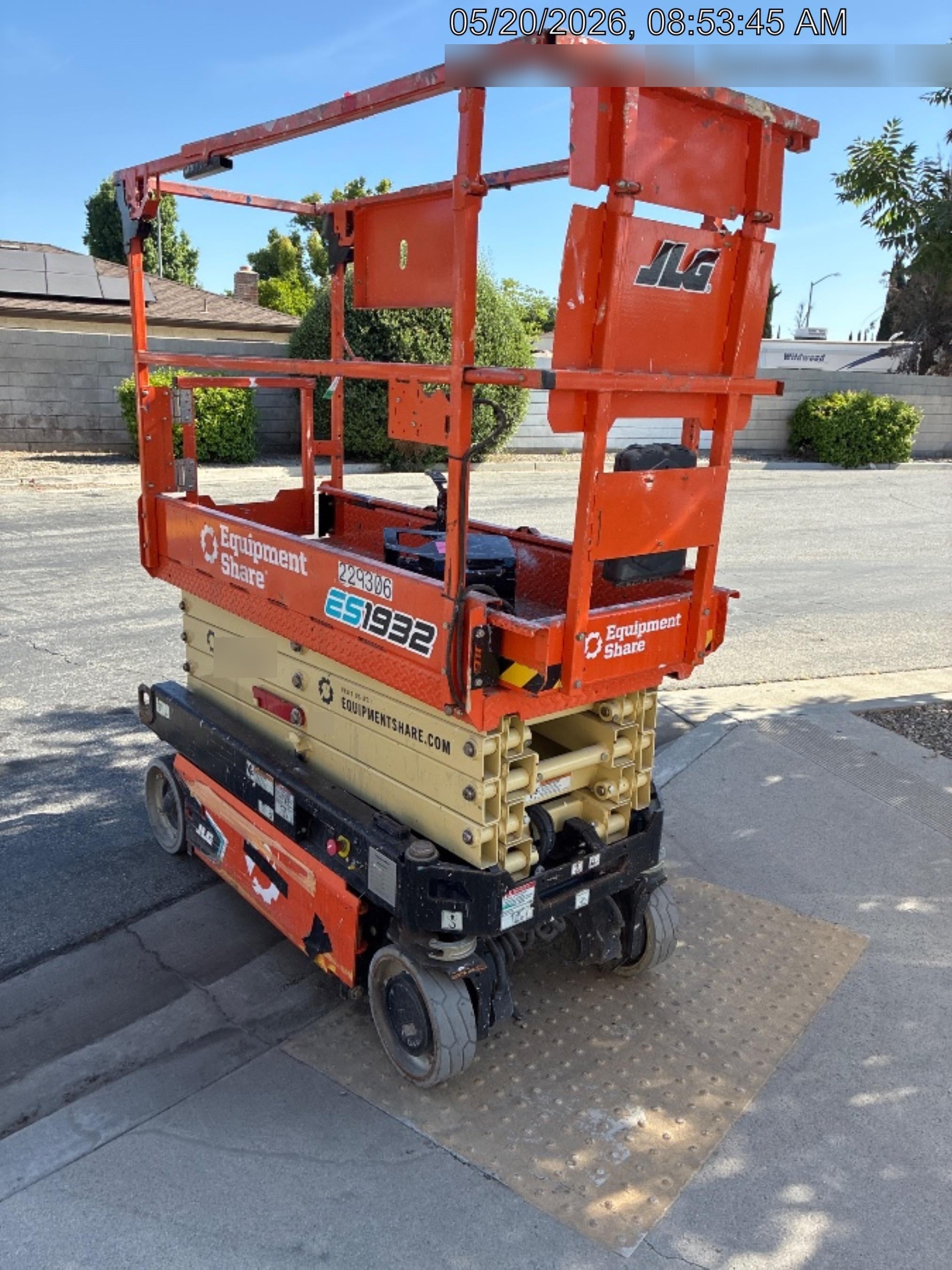2022 JLG ES1932
