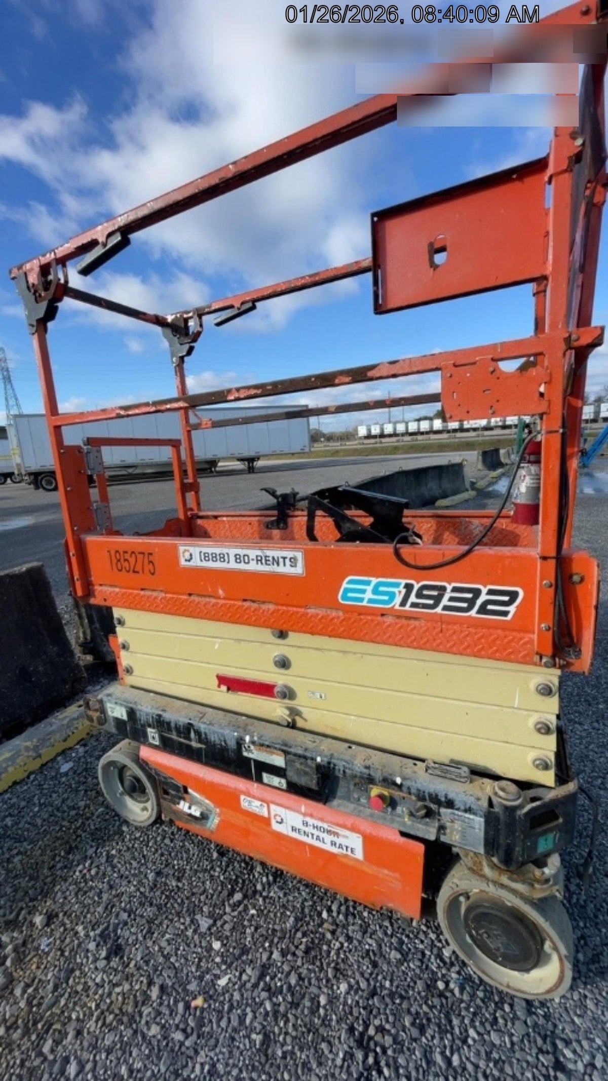 2021 JLG ES1932