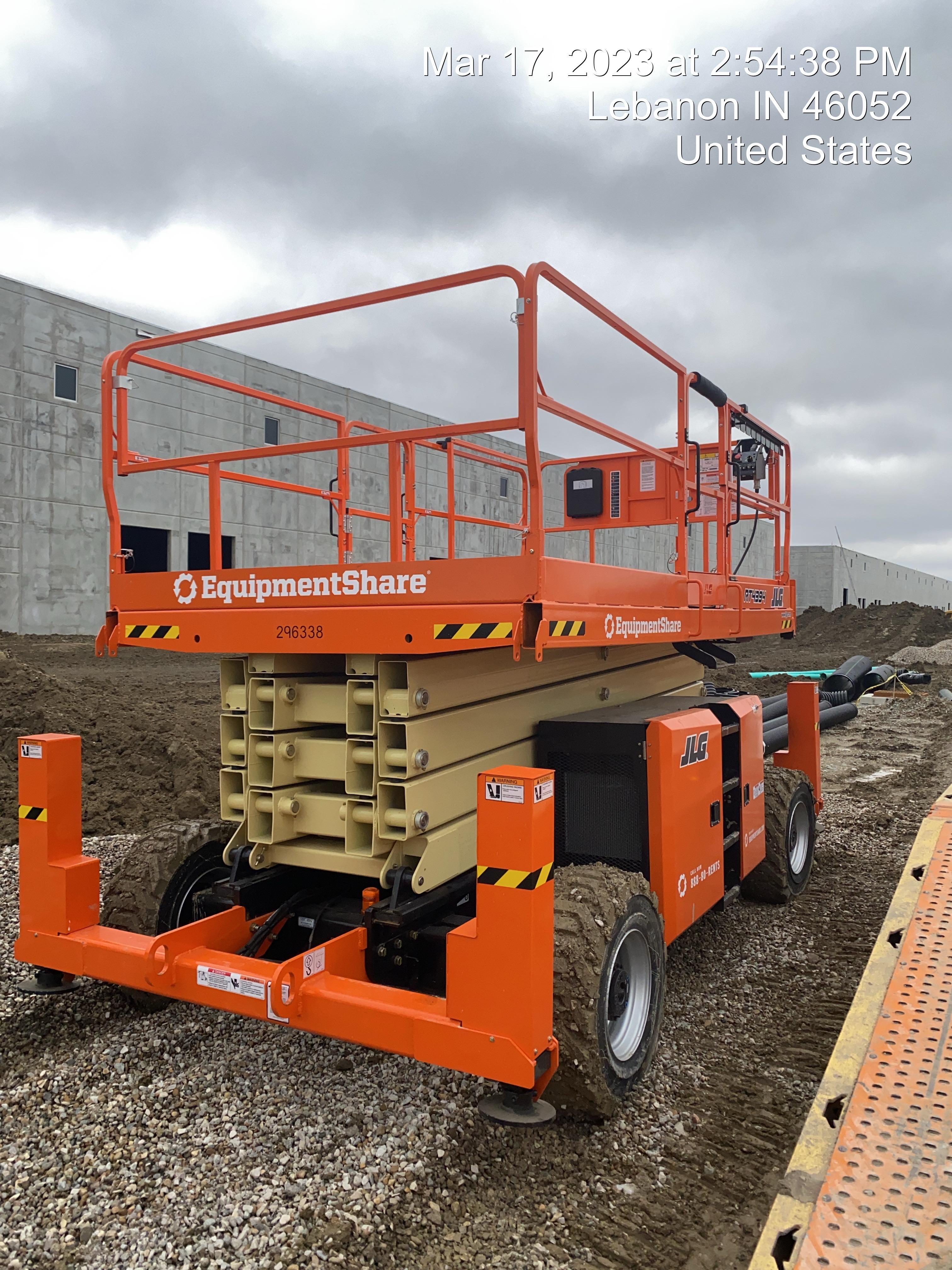 2023 JLG RT4394