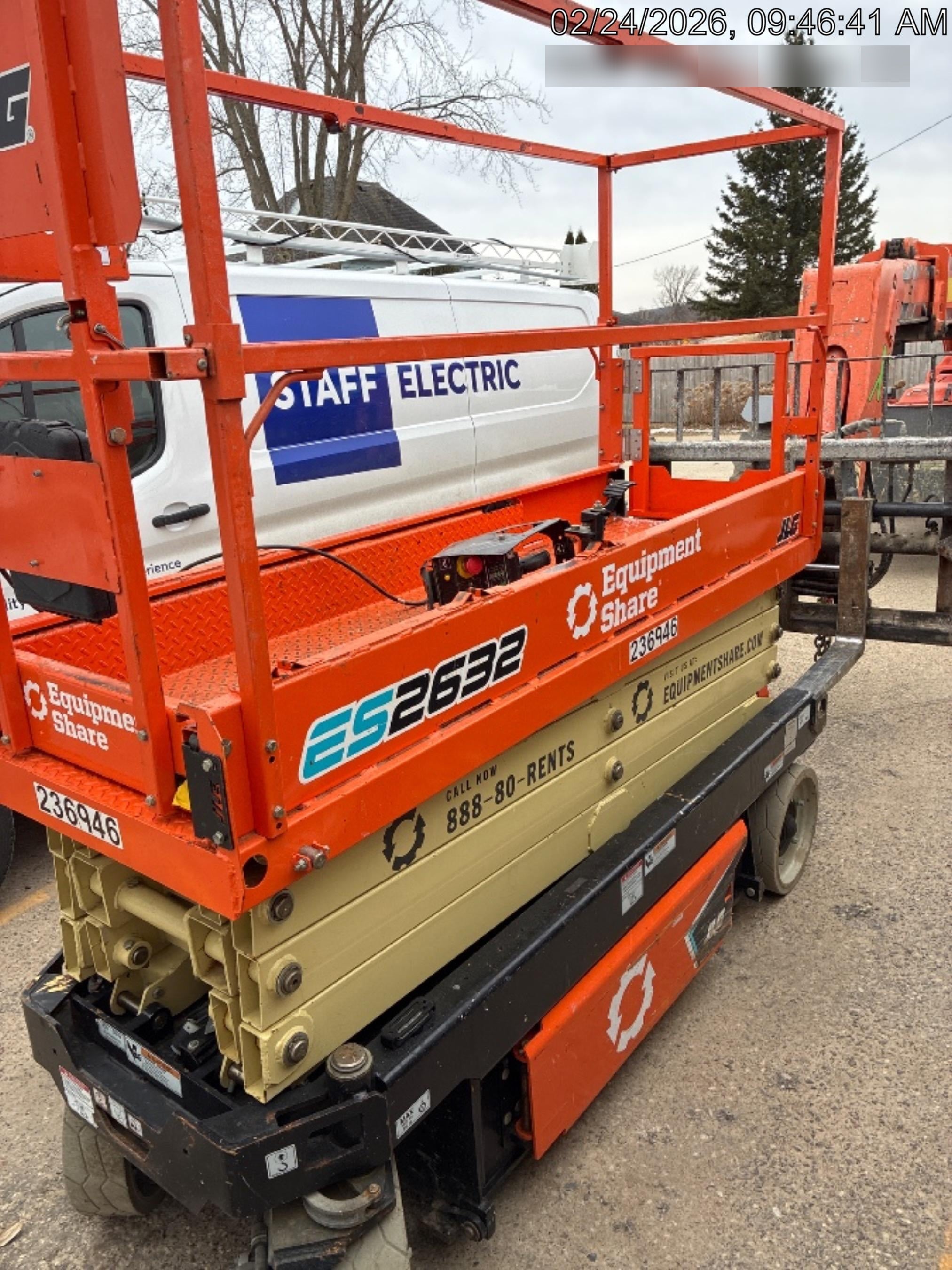2022 JLG ES2632