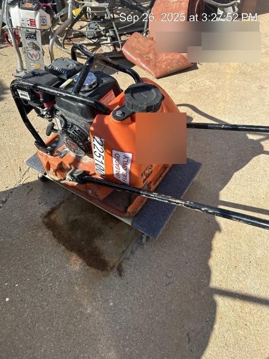 2022 Multiquip MVC88VTHW Plate Compactor, 20", w/Water Tank, Honda GX160