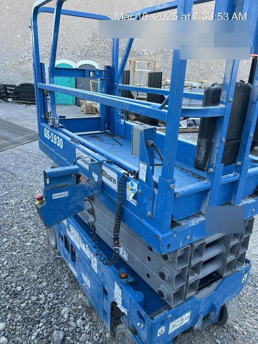 2019 Genie GS-1930 Half Height Swing Gate, 800W Inverter