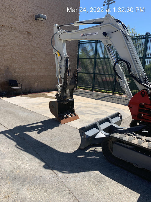 2021 DOOSAN 30" Bucket - Doosan