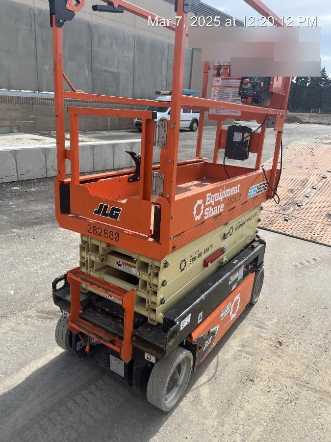 2022 JLG ES1932