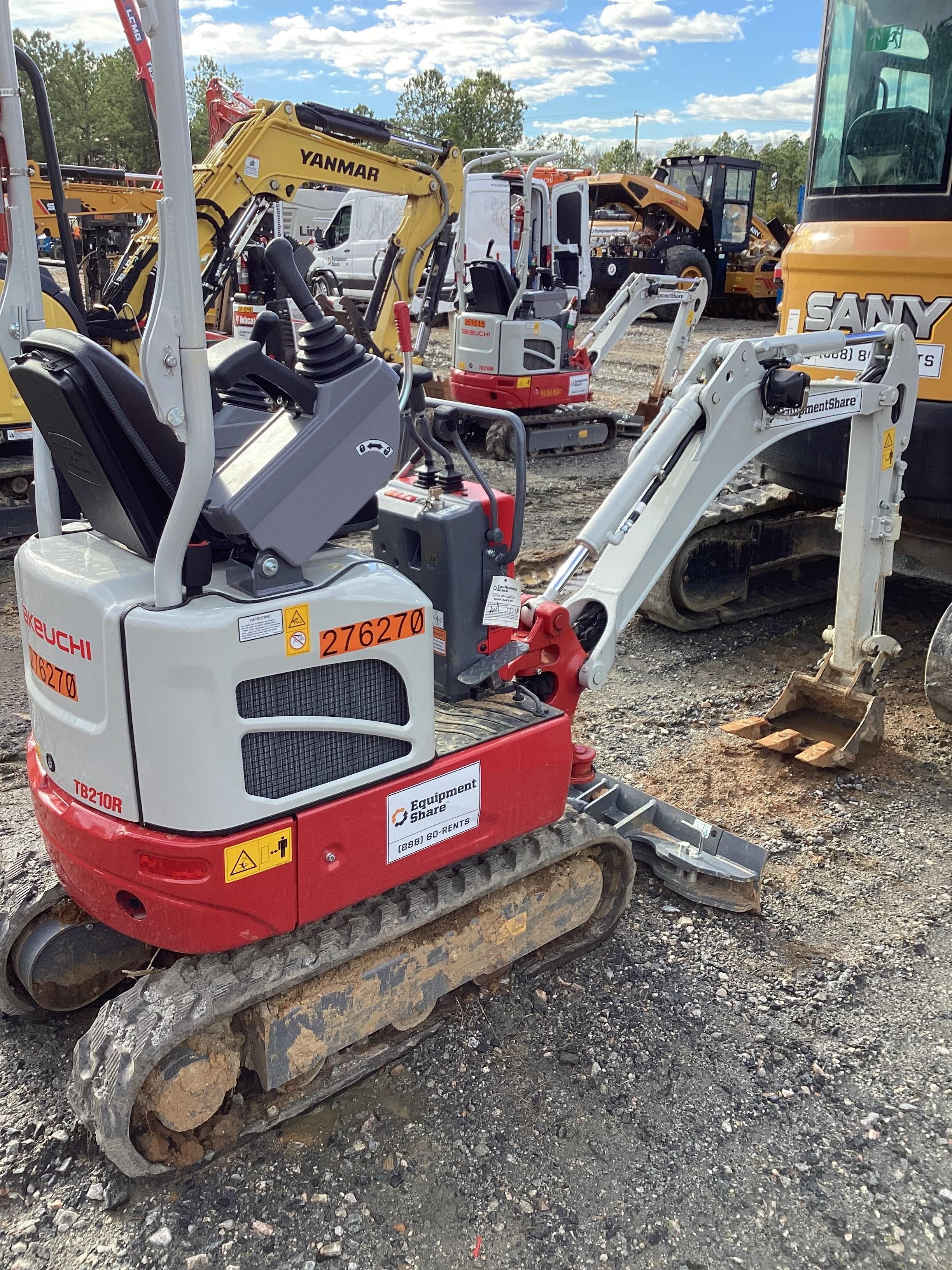 2022 TAKEUCHI TB210R