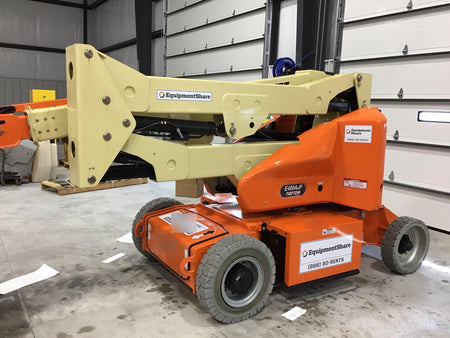2019 JLG E400AJPN