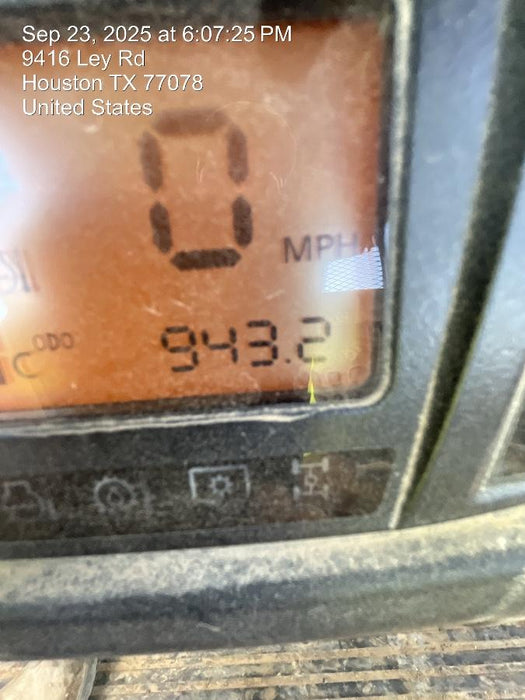 2022 Kubota RTV-X1140W-H Plastic Canopy, Windshield Acrylic Clear, LED Strobe Light, Wire Harness Kit, Back up Alarm