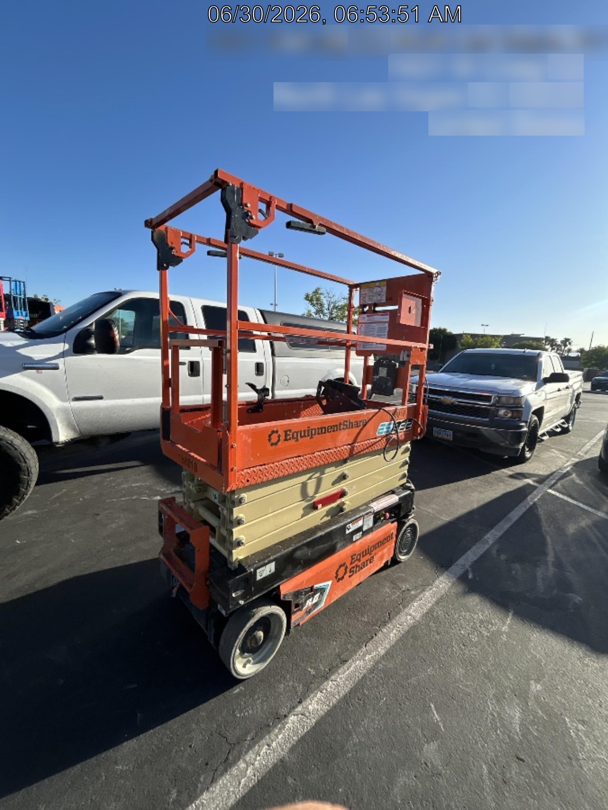 2021 JLG ES1932