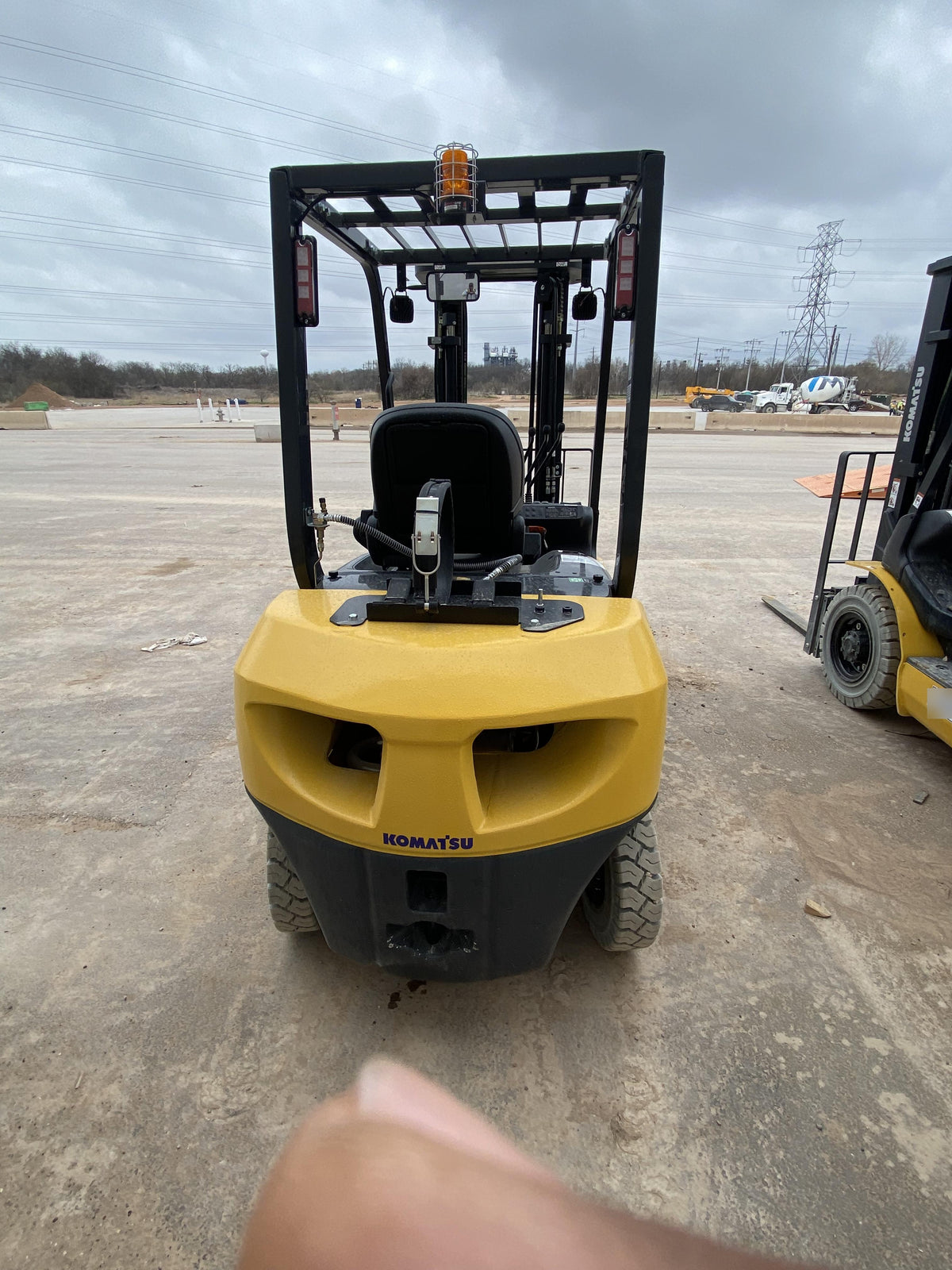 2022 KOMATSU FG25T-16