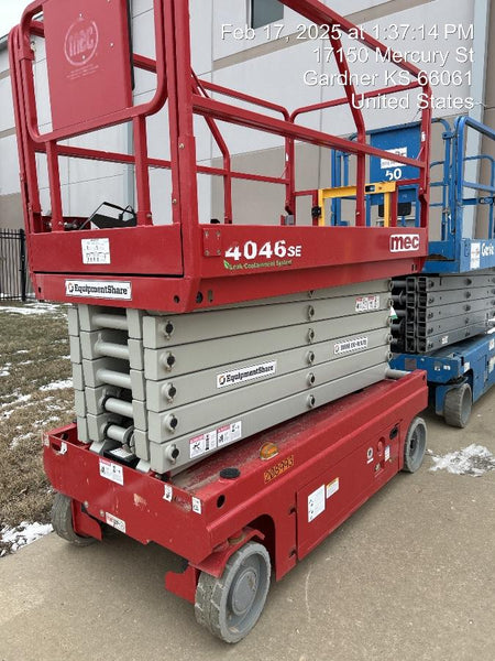 2016 Genie GS-4047 40' Electric Scissor Lift w/Outriggers