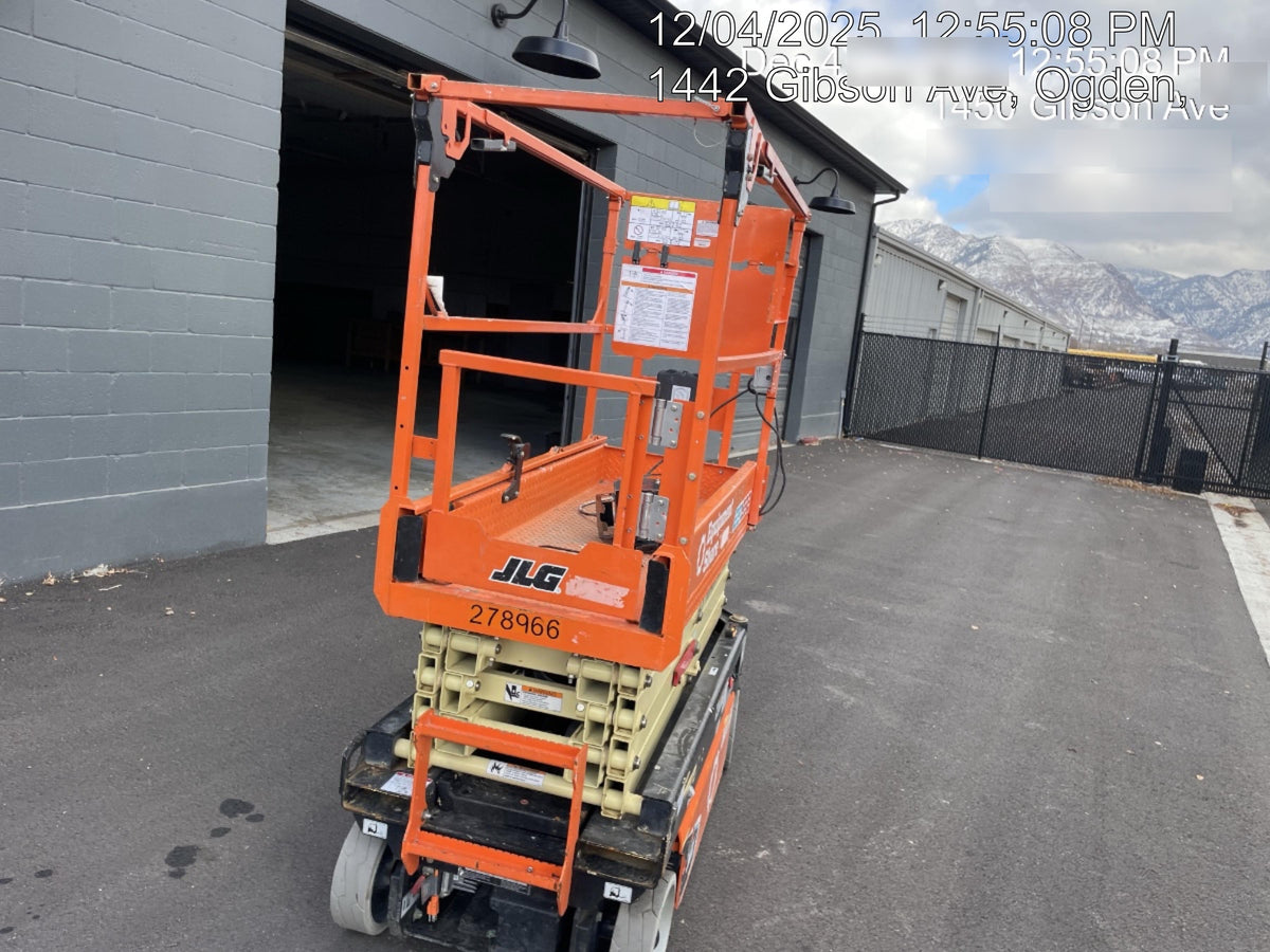 2022 JLG ES1932