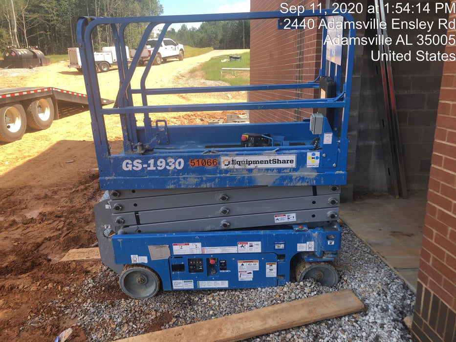 2019 Genie GS-1930 Fixed Rails with Chain Entry