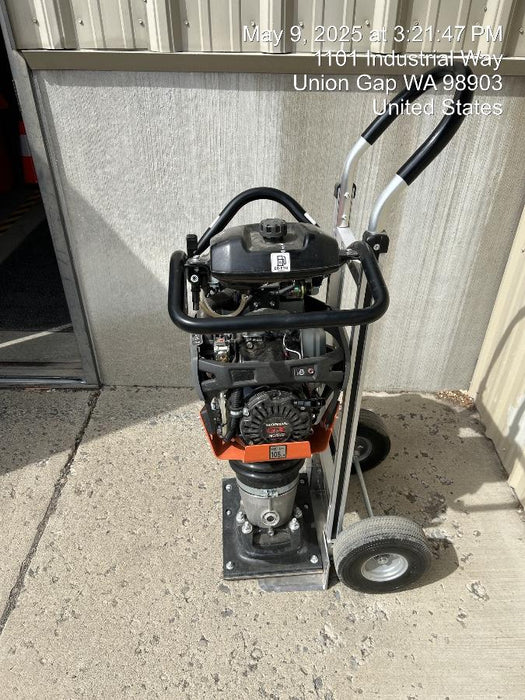 2025 HUSQVARNA LT6005