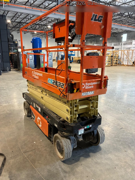 2022 JLG ES2632