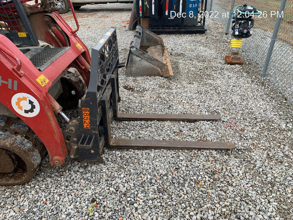 2020 PALADIN 48" Pallet Forks - Paladin