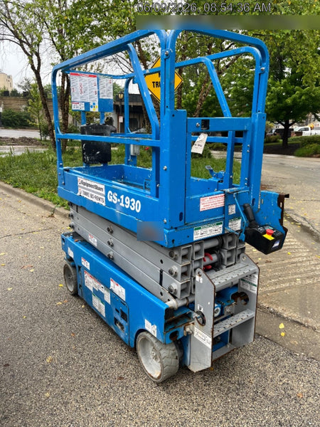 2020 Genie GS-1930 Solid Non Marking Tires, Beacon, Folding rails with half height swing gate