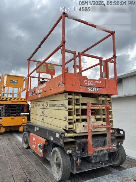 2022 JLG ES3246