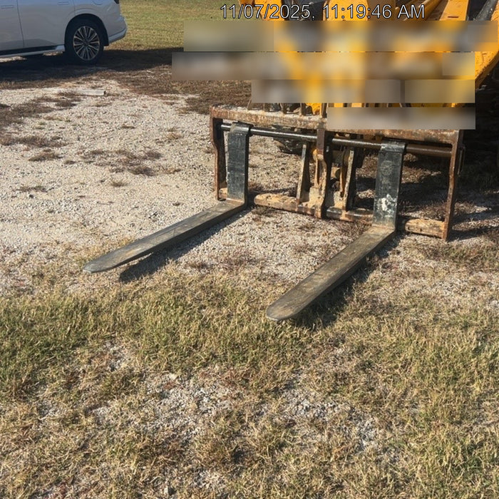 2020 JCB 510-56 Canopy, 74 HP, Solid Tires, STD Worklight, Beacon, Aux Hydraulics, Lifting Eye, Back up Alarm w/66" Carriage/60" Forks