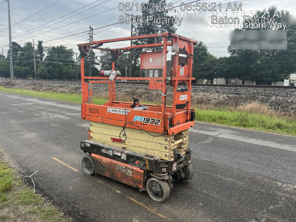 2021 JLG ES1932
