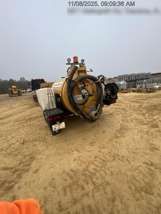 2023 Vac-Tron LP573XDT T4 Koehler Diesel Engine, 500 Gallon Debris Tank, x2 100 Gallon Water Tanks