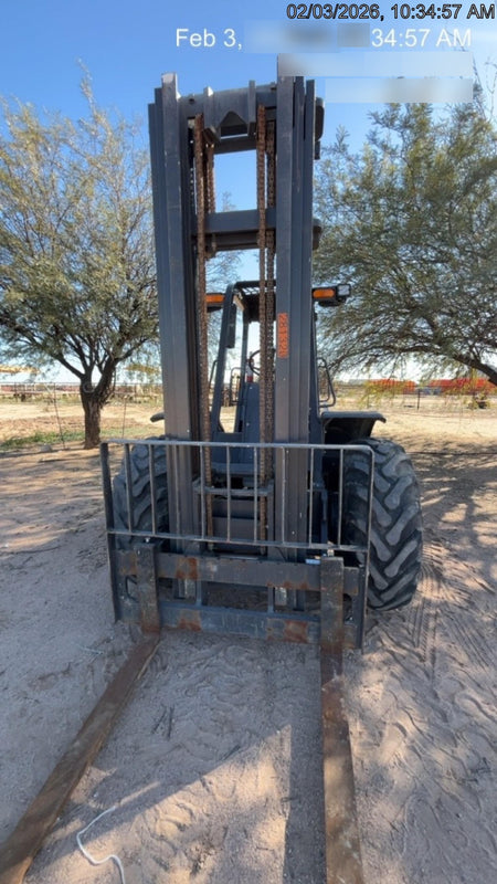 2023 CASE 588H