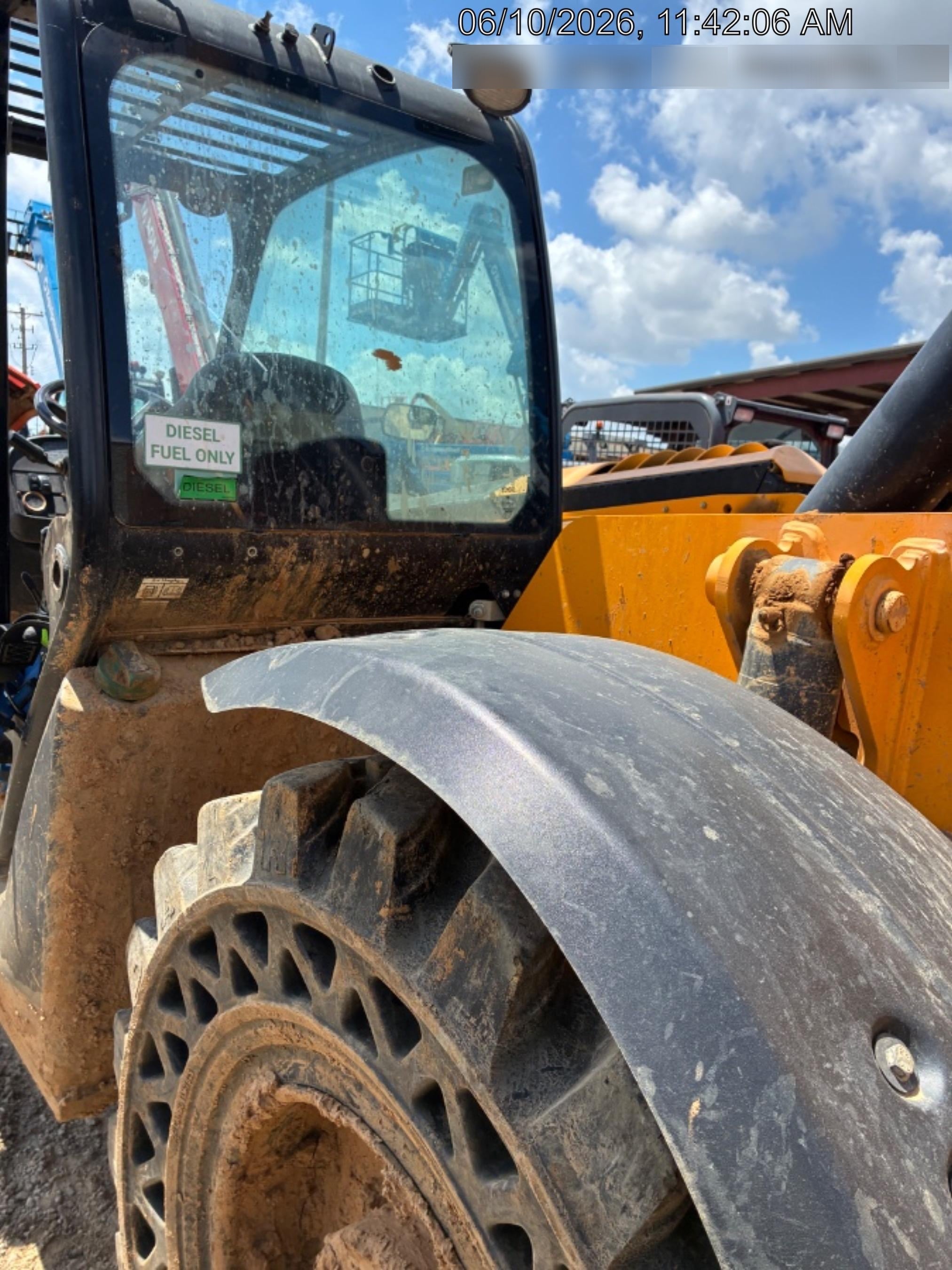 2019 JCB 512-56 Canopy, 109 HP, Solid Tires, STD Worklight, Beacon, Aux Hydraulics, Lifting Eye, Back up Alarm w/66" Carriage/60" Forks