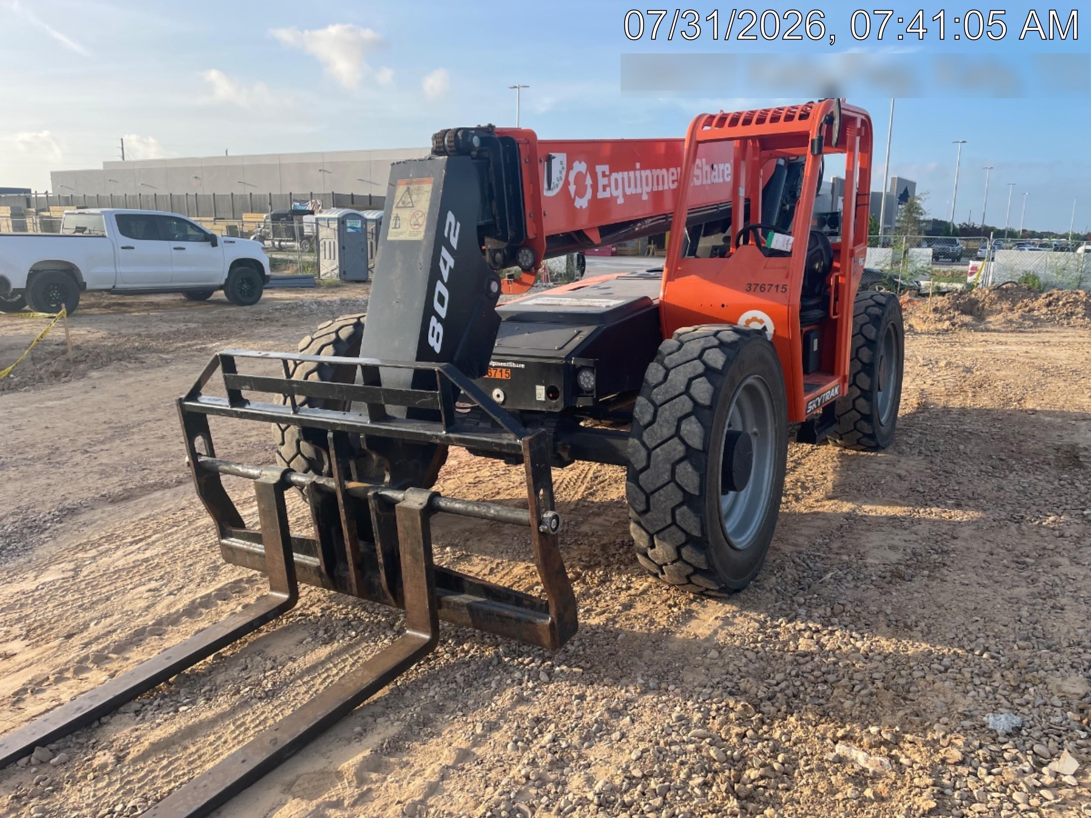 2023 SKYTRAK 8042