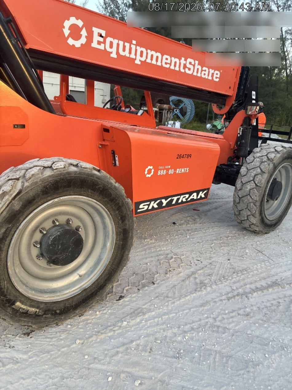2022 SKYTRAK 8042