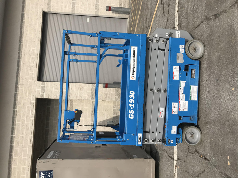 2020 Genie GS-1930 Solid Non Marking Tires, Beacon, Folding rails with half height swing gate, 800W Inverter