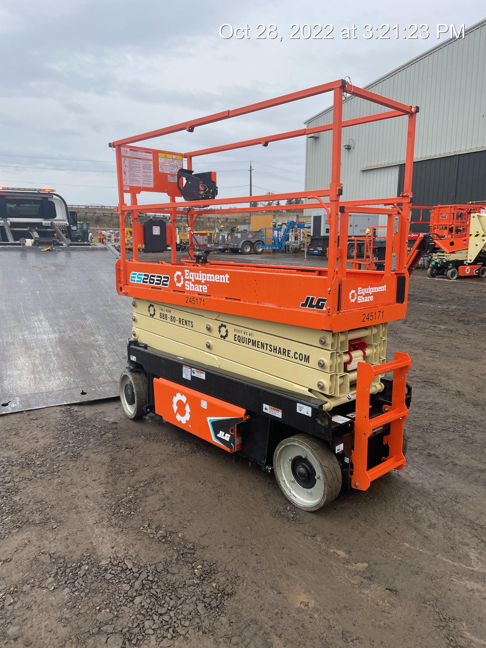 2022 JLG ES2632