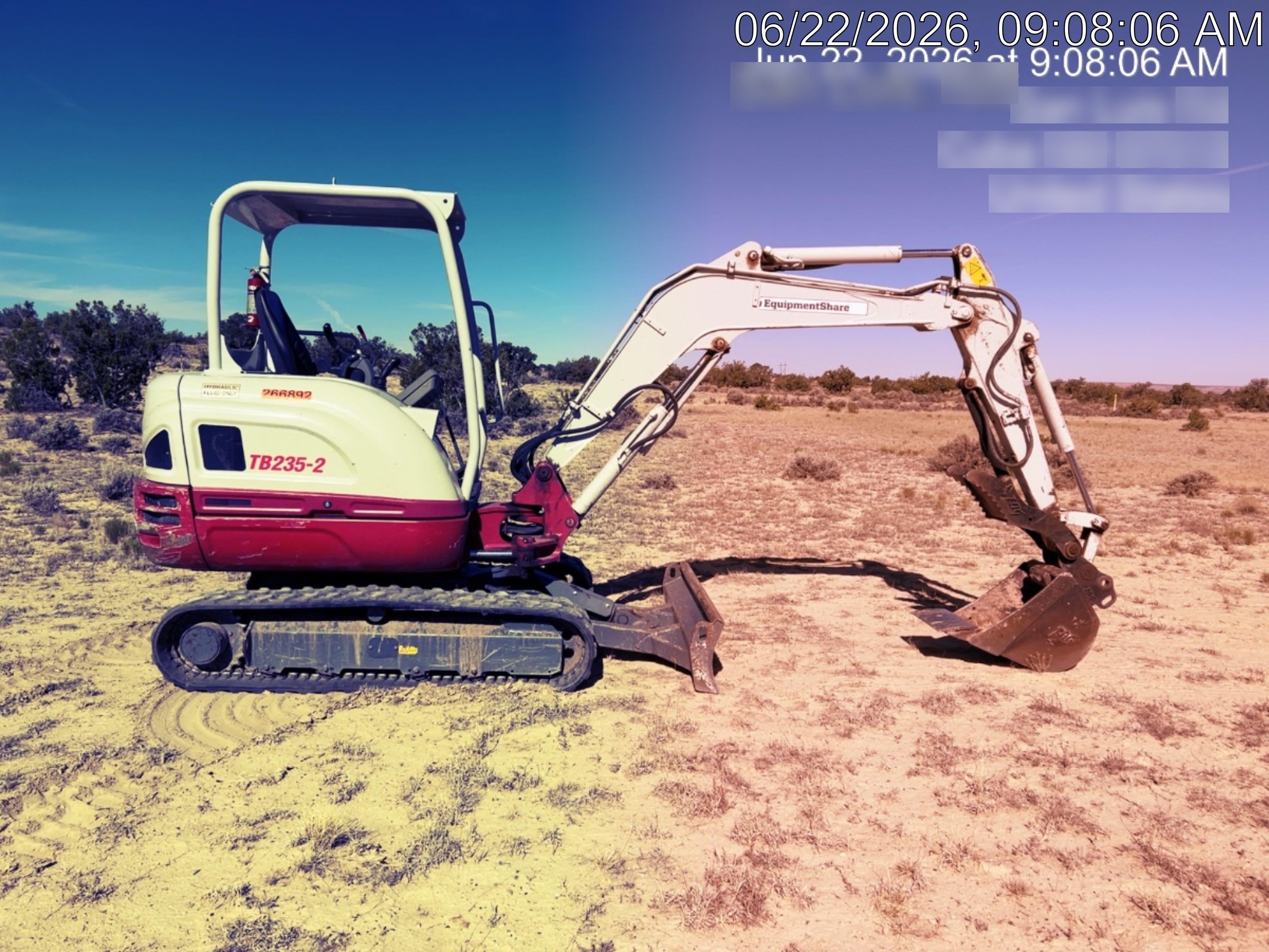 2022 TAKEUCHI TB235-2R