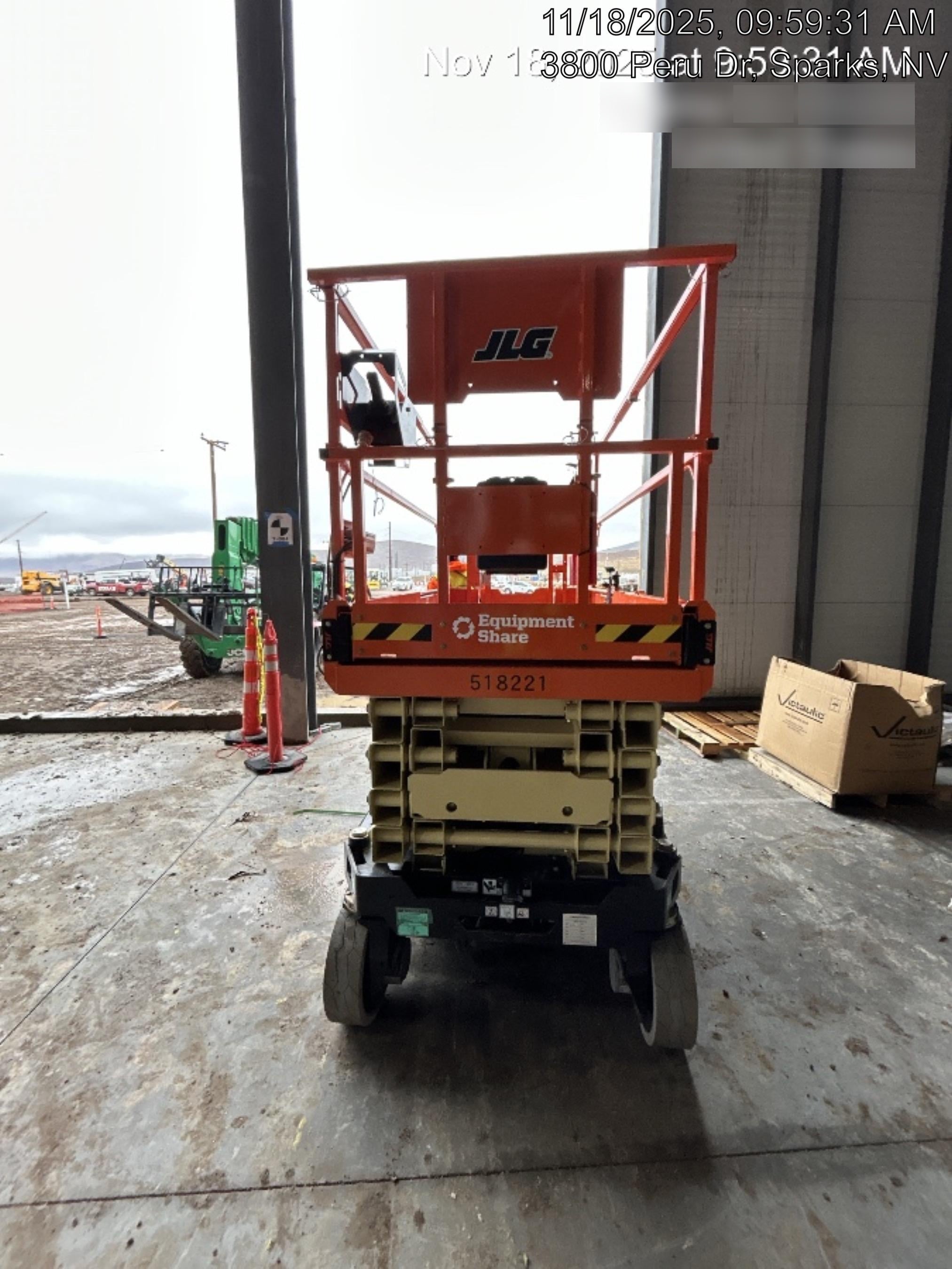 2025 JLG ES3246