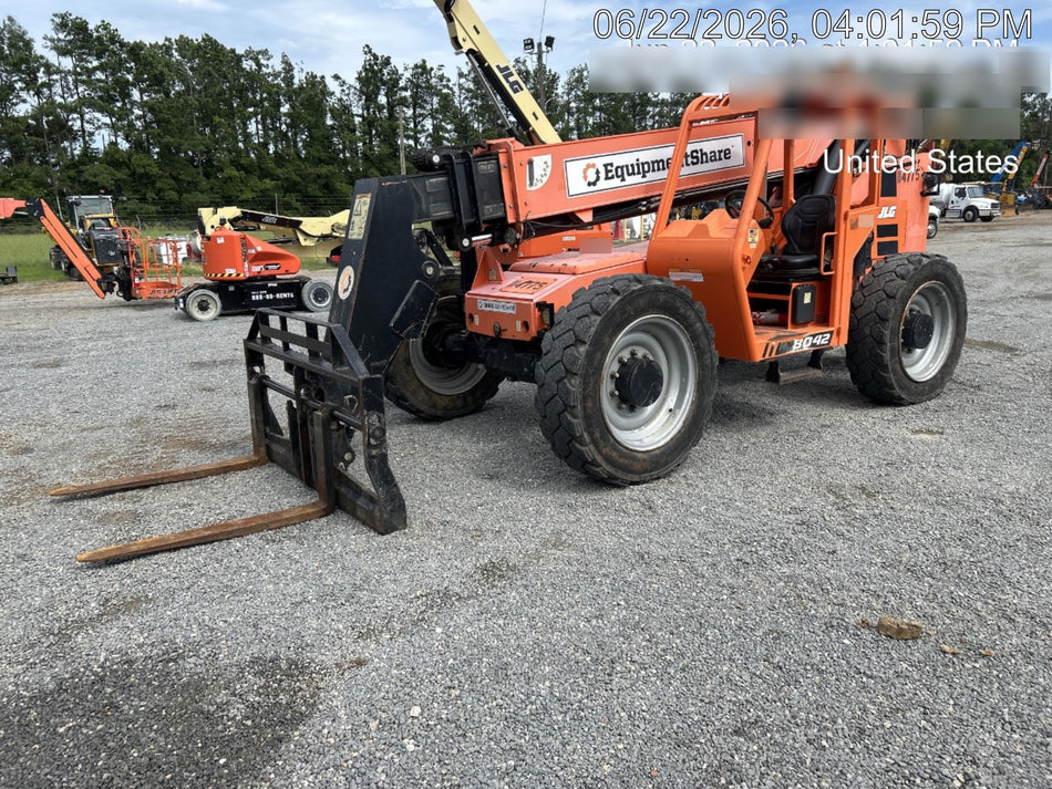 2020 Skytrak 8042 74 Hp, FF Tires, Work Lights, Beacon, Aux Hydraulics, Back up Alarm, Lifting Eye, ES Decals