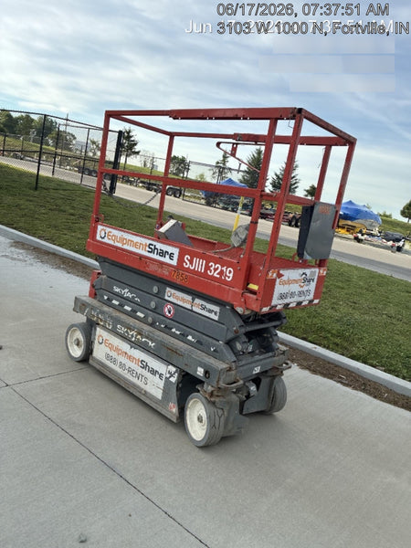 2018 Skyjack SJIII-3219 Skyjack SJIII3219 Scissor Lift w/Trojan Batteries
