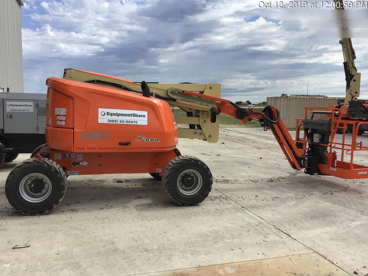 2019 JLG 450AJ